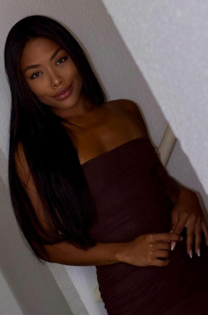 Escort Naomi from Central London