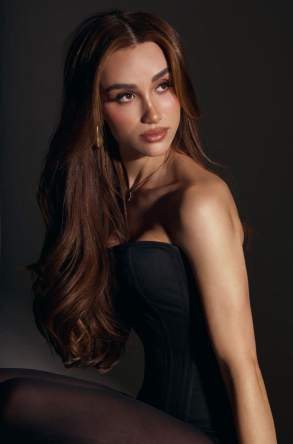 Escort Hanzelka from Central London